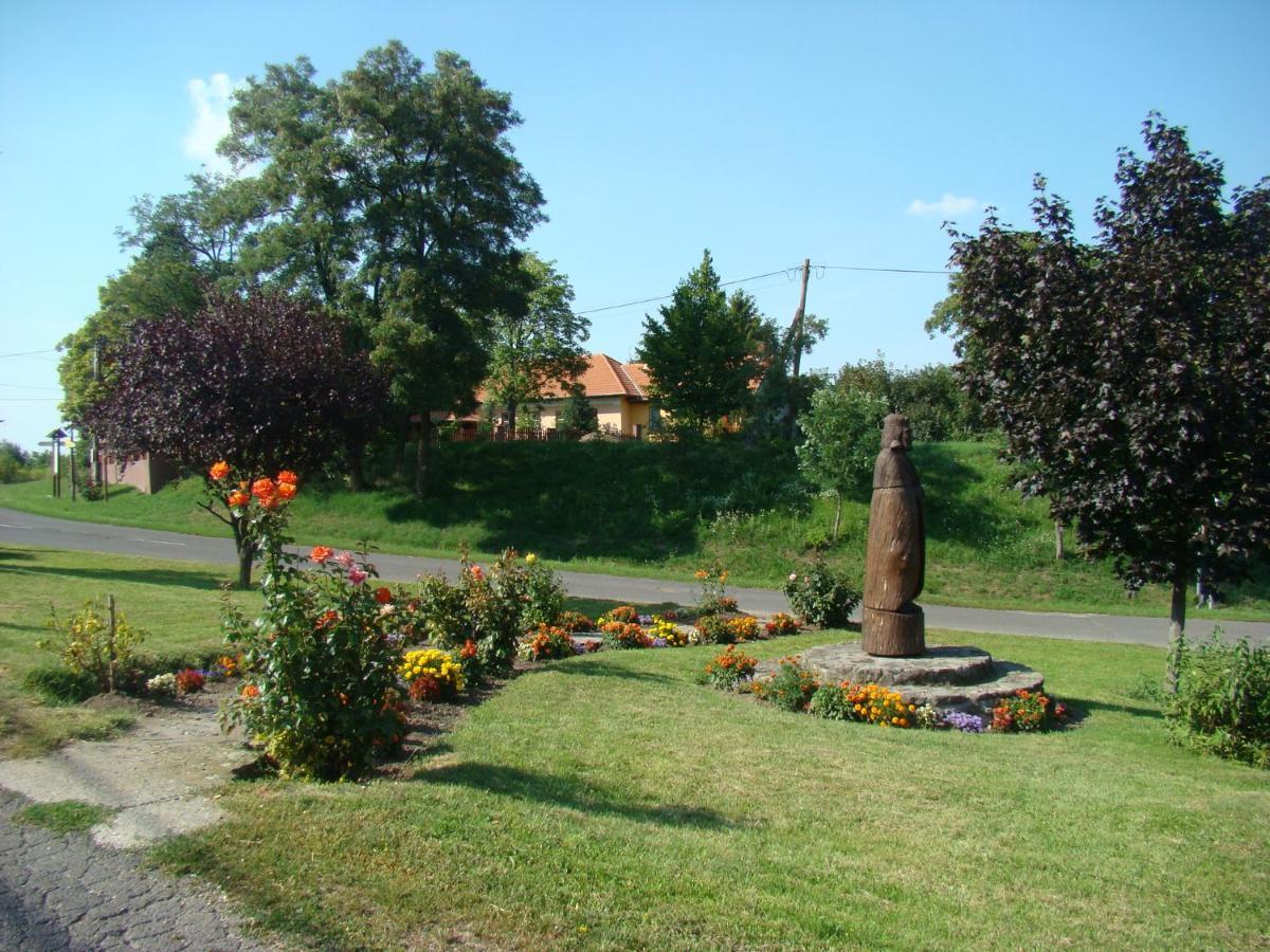 Zöldkapus Vendégház Fony Exterior foto
